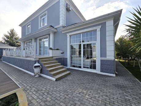 5 otaqlı həyət evi/bağ evi - Mərdəkan q. - 400 m²