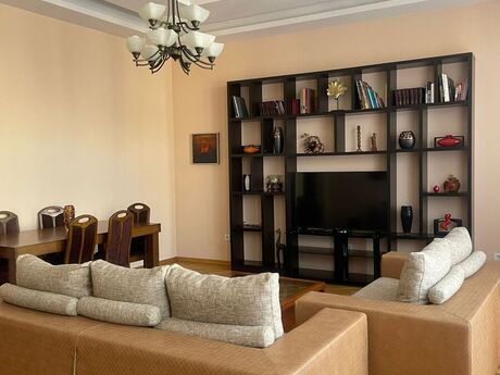 4 otaqlı yeni tikili - İçəri Şəhər m. - 135 m²