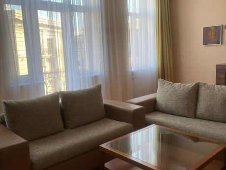 4 otaqlı yeni tikili - İçəri Şəhər m. - 135 m²