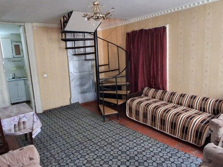 2 otaqlı köhnə tikili - Sahil m. - 42 m²