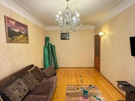 4 otaqlı köhnə tikili - Xətai r. - 100 m²