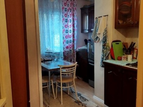 2 otaqlı köhnə tikili - 28 May m. - 60 m²