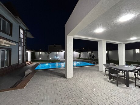 5 otaqlı həyət evi/bağ evi - Mərdəkan q. - 400 m²