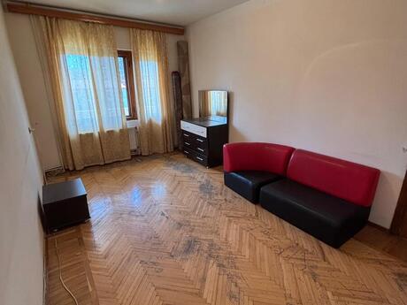 4 otaqlı köhnə tikili - Qara Qarayev m. - 105 m²