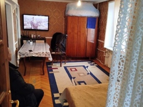 1 otaqlı köhnə tikili - Nizami m. - 35 m²