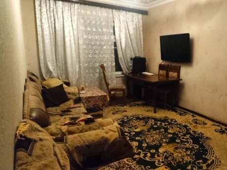 5 otaqlı köhnə tikili - Neftçilər m. - 130 m²