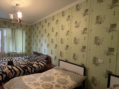 4 otaqlı köhnə tikili - Əhmədli m. - 102 m²