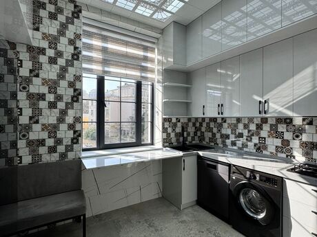 3 otaqlı köhnə tikili - Nizami m. - 95 m²