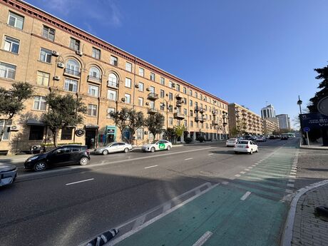 Объявление №6061357 - Баку, м. Низами, 3-комн., 95 м², 4/5 этаж