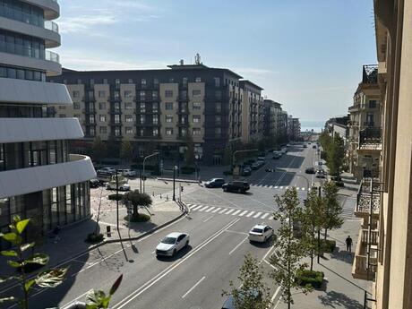 4 otaqlı yeni tikili - Ağ şəhər q. - 134 m²