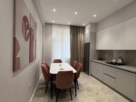 Kirayə 3 otaqlı mənzil, 160 m², Ağ şəhər: 3 000 ₼/ay 4