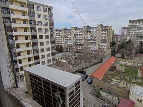 4 otaqlı köhnə tikili - 7-ci mikrorayon q. - 97 m²