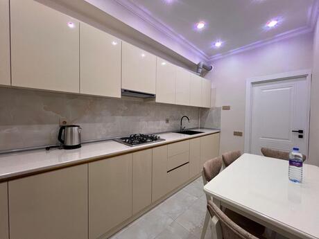 Kirayə 3 otaqlı mənzil, 100 m², Şah İsmayıl Xətai: 1 300 ₼/ay 4