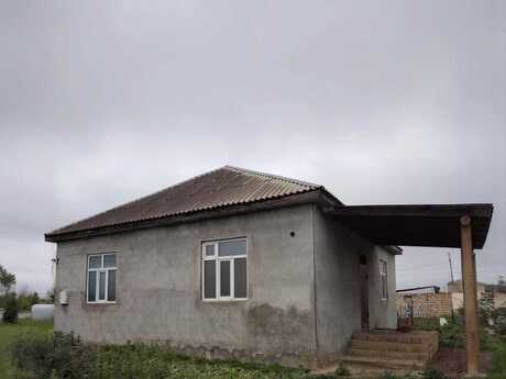 3 otaqlı həyət evi/bağ evi - Biləsuvar - 80 m²