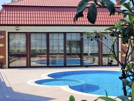 6 otaqlı həyət evi/bağ evi - Bilgəh q. - 550 m²