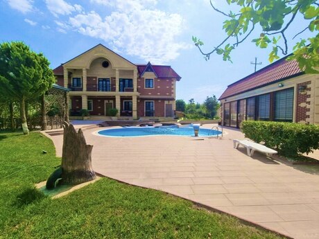 6 otaqlı həyət evi/bağ evi - Bilgəh q. - 550 m²