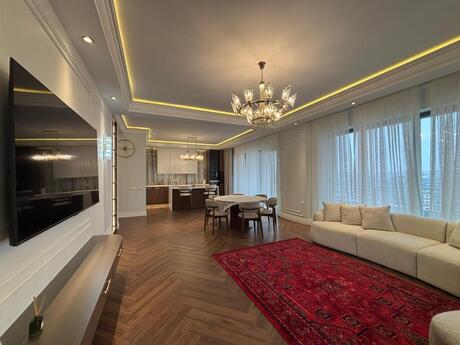 3 otaqlı yeni tikili - Ağ şəhər q. - 157 m²