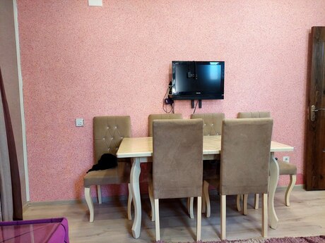 2 otaqlı həyət evi/bağ evi - Elmlər Akademiyası m. - 50 m²