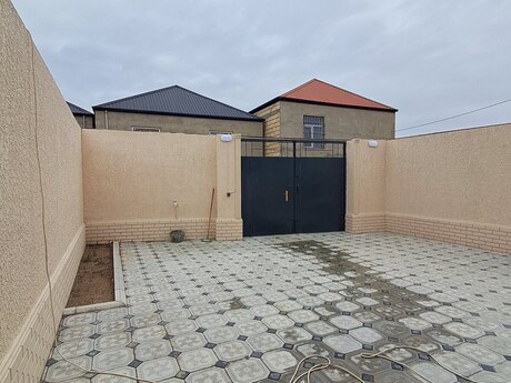 3 otaqlı həyət evi/bağ evi - Saray q. - 85 m²