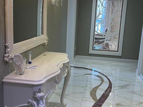 6 otaqlı yeni tikili - Səbail r. - 400 m²