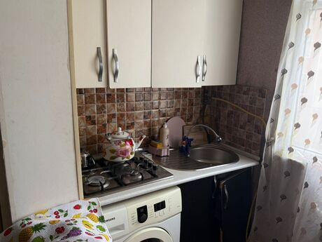 3 otaqlı köhnə tikili - Memar Əcəmi m. - 52 m²