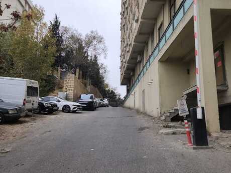 Obyekt - İnşaatçılar m. - 270 m²