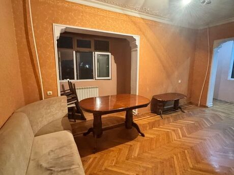 2 otaqlı köhnə tikili - Azadlıq Prospekti m. - 65 m²