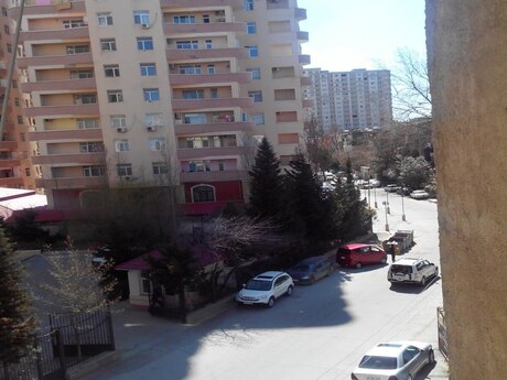 2 otaqlı köhnə tikili - Elmlər Akademiyası m. - 45 m²