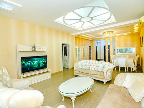 4 otaqlı yeni tikili - Sahil m. - 176 m²
