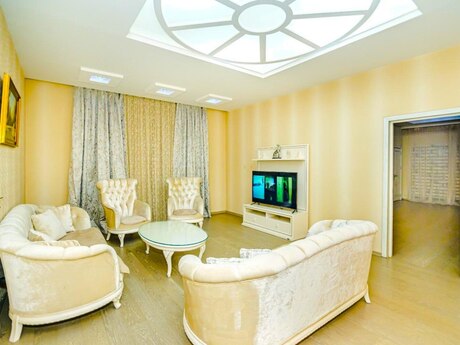4 otaqlı yeni tikili - Sahil m. - 176 m²