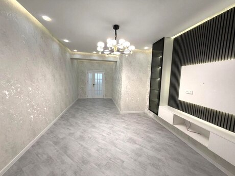 3-комн. новостройка - м. Иншаатчылар - 125 м²