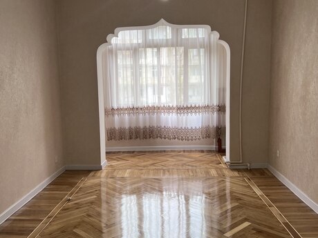 4 otaqlı köhnə tikili - Əhmədli m. - 100 m²
