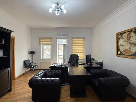 20 otaqlı ofis - Nizami m. - 900 m²