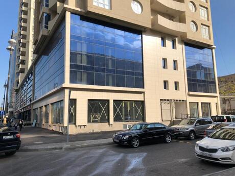 Obyekt - Şah İsmayıl Xətai m. - 1200 m²