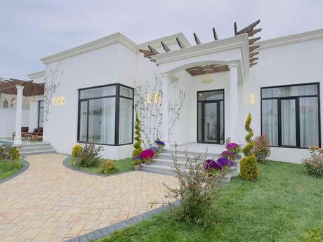 5 otaqlı həyət evi/bağ evi - Mərdəkan q. - 250 m²