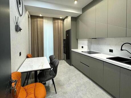 3 otaqlı yeni tikili - Elmlər Akademiyası m. - 140 m²