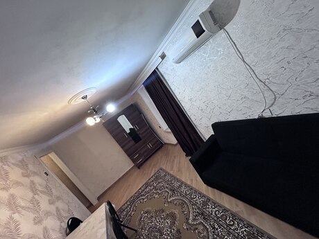 2 otaqlı köhnə tikili - Qara Qarayev m. - 44 m²
