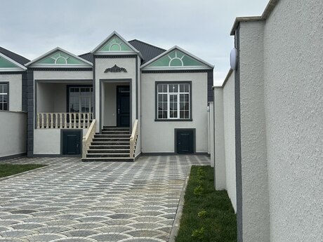 4 otaqlı həyət evi/bağ evi - Zabrat q. - 120 m²