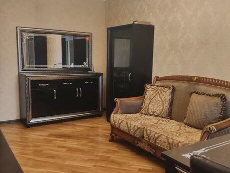 2 otaqlı köhnə tikili - 9-cu mikrorayon q. - 98 m²