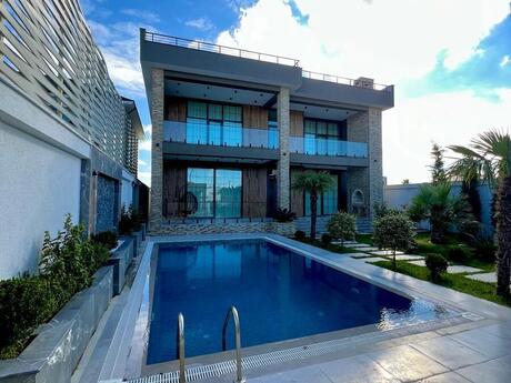 4 otaqlı həyət evi/bağ evi - Buzovna q. - 380 m²