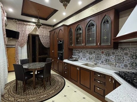 5-комн. дом/дача - пос. Шаган - 400 м²