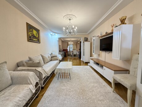 3 otaqlı köhnə tikili - Bakıxanov q. - 100 m²