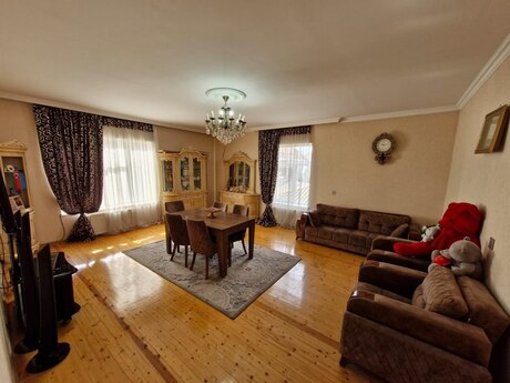 4 otaqlı həyət evi/bağ evi - NZS q. - 200 m²