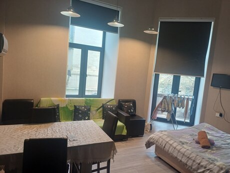 1 otaqlı köhnə tikili - Nizami m. - 30 m²
