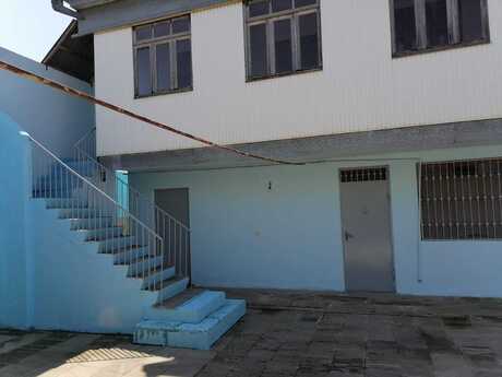 5 otaqlı həyət evi/bağ evi - Yeni Suraxanı q. - 140 m²