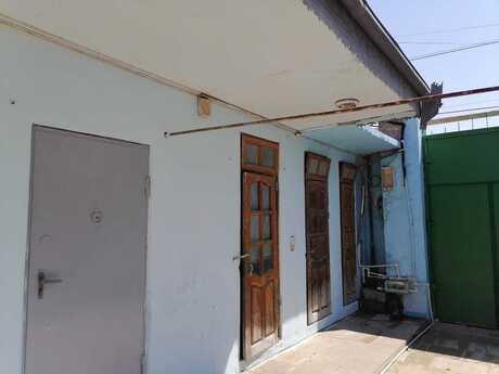 5 otaqlı həyət evi/bağ evi - Yeni Suraxanı q. - 140 m²