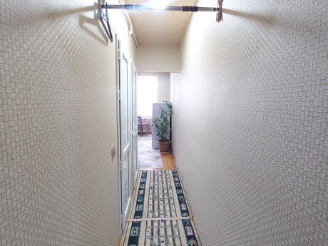 3 otaqlı köhnə tikili - 8-ci kilometr q. - 85 m²