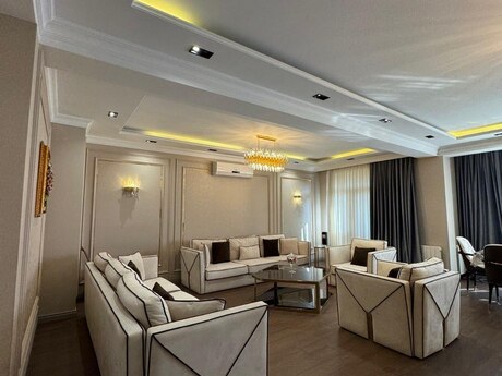 4 otaqlı yeni tikili - Nizami m. - 235 m²