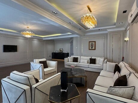 4 otaqlı yeni tikili - Nizami m. - 235 m²