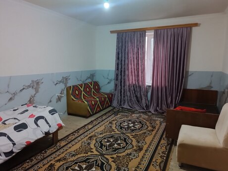 4 otaqlı həyət evi/bağ evi - Kürdəxanı q. - 130 m²
